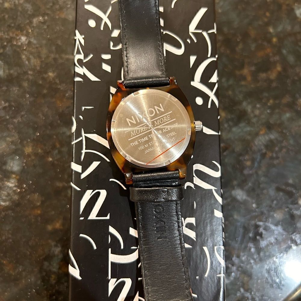 Men’s Nixon, stainless steel, silver/black quartz watch - Picture 3 of 8